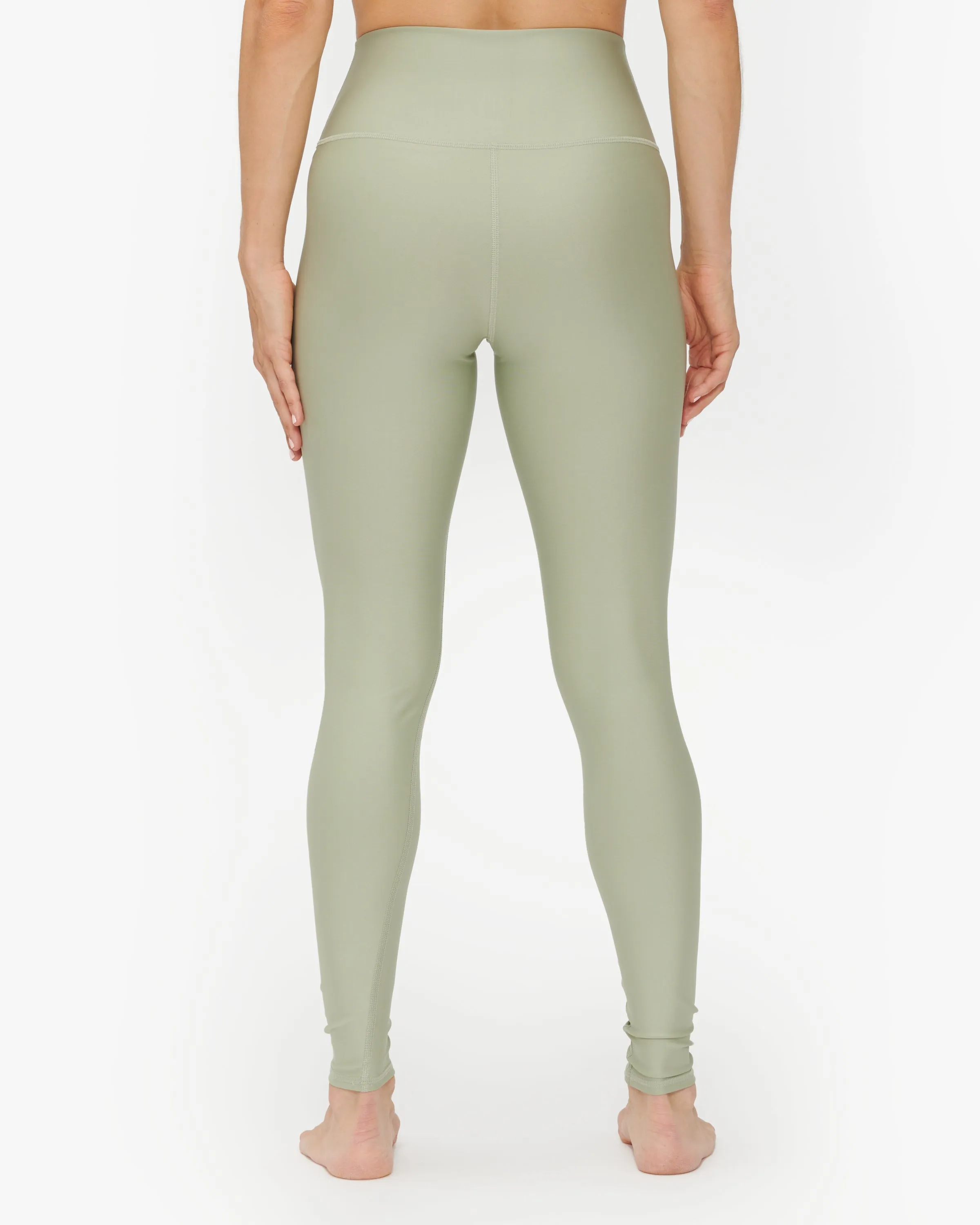 Alo Yoga High-Waist Airlift Legging