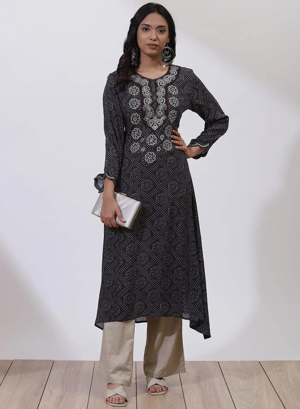 Black Dhaage Collection Kurta With Embroidery