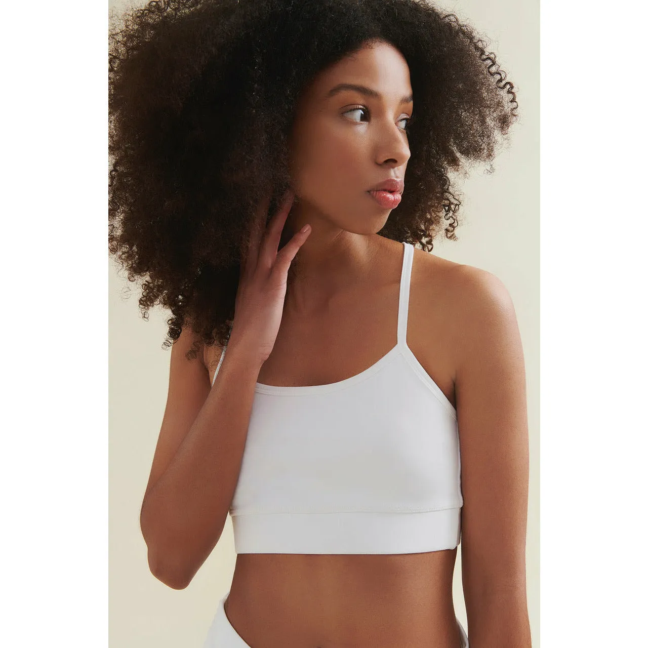 CROPPED YOGA TANK TOP IN WHITE