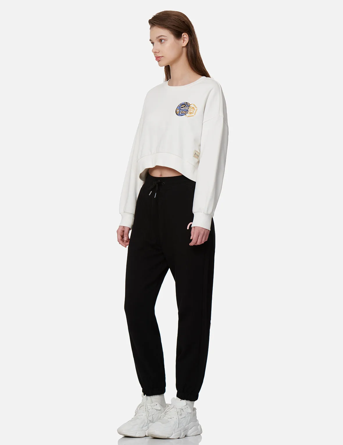 Daruma and Kamon Embroidery Cropped Sweatshirt