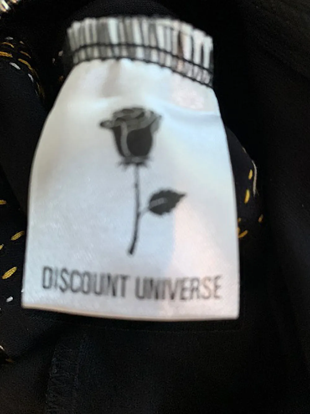 DISCOUNT UNIVERSE