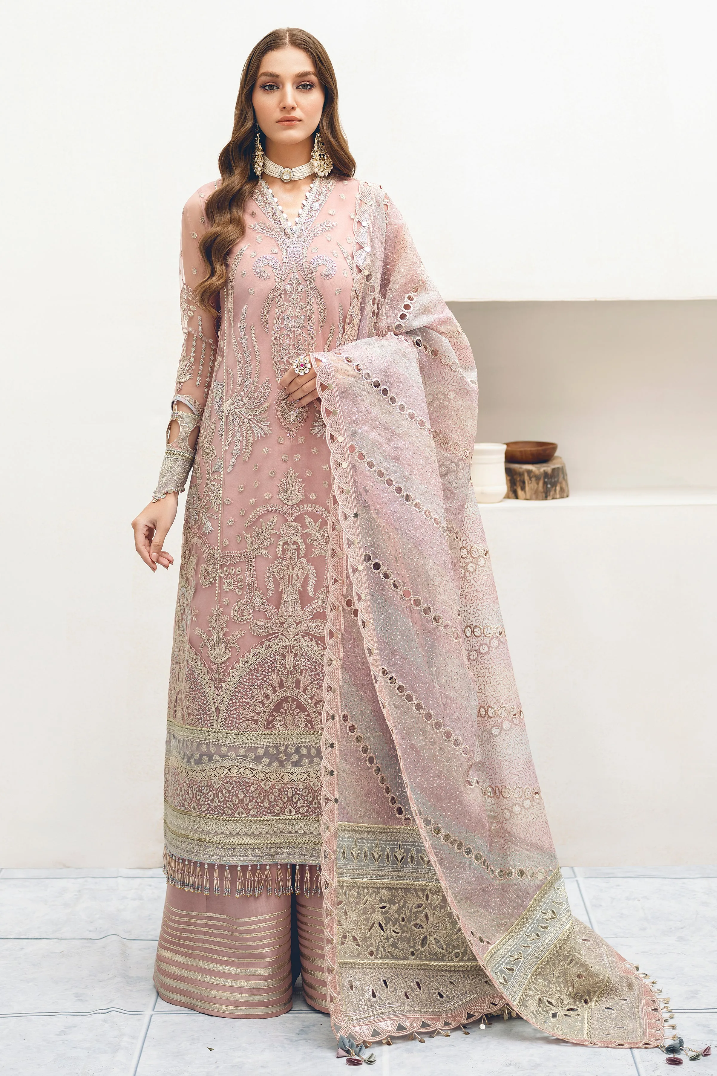 EMBROIDERED NET UN-4002