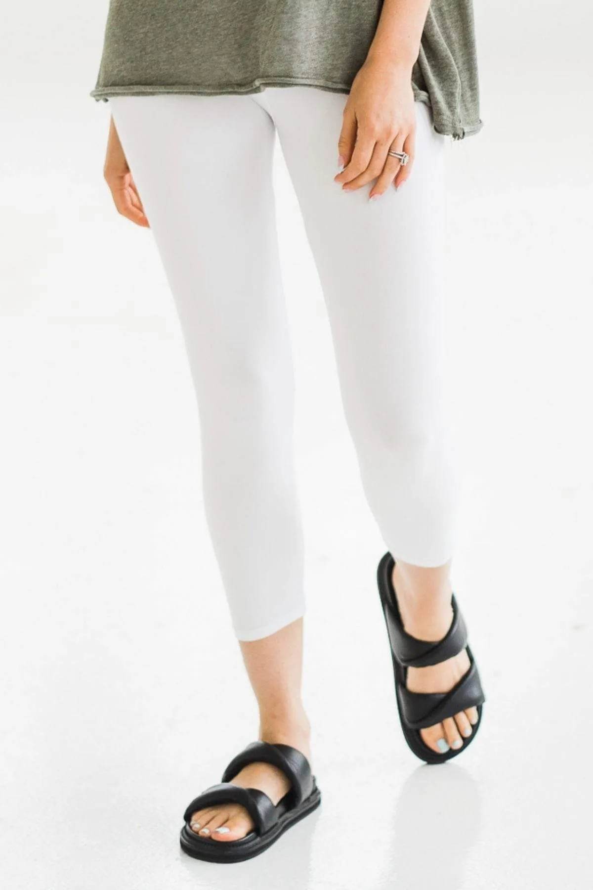 Solid White Capri with Yoga Band