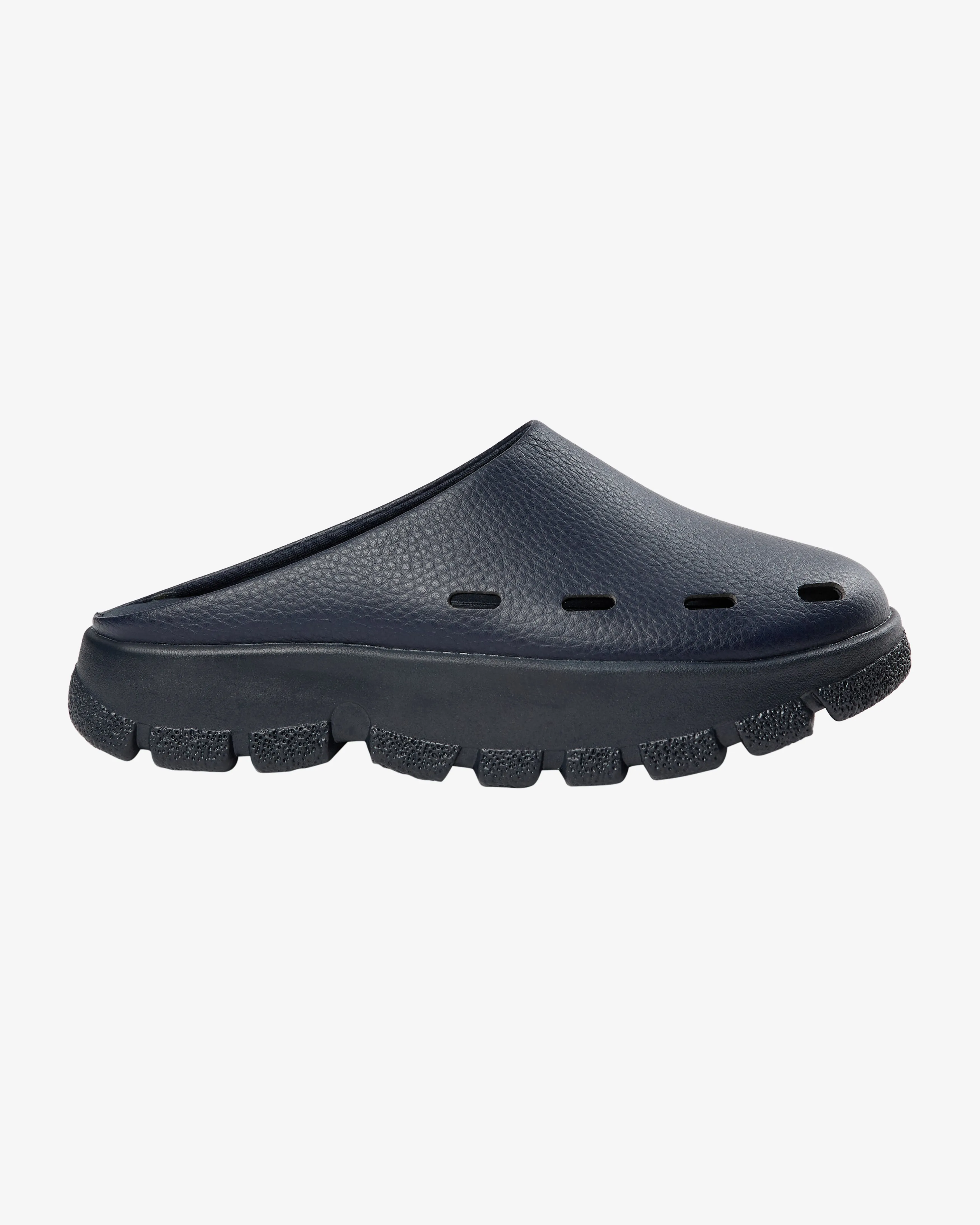 Trek Closed Sandal - Navy