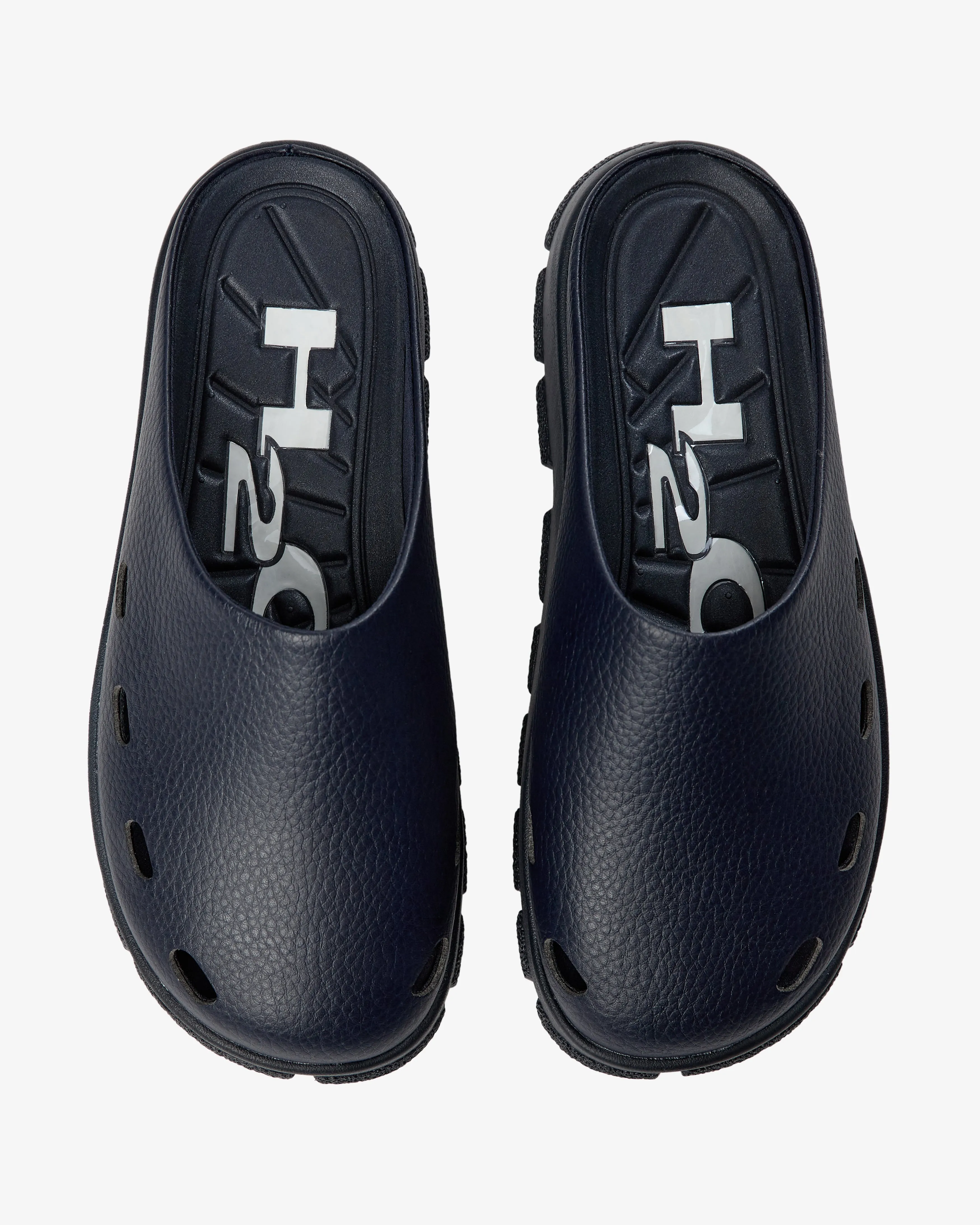 Trek Closed Sandal - Navy