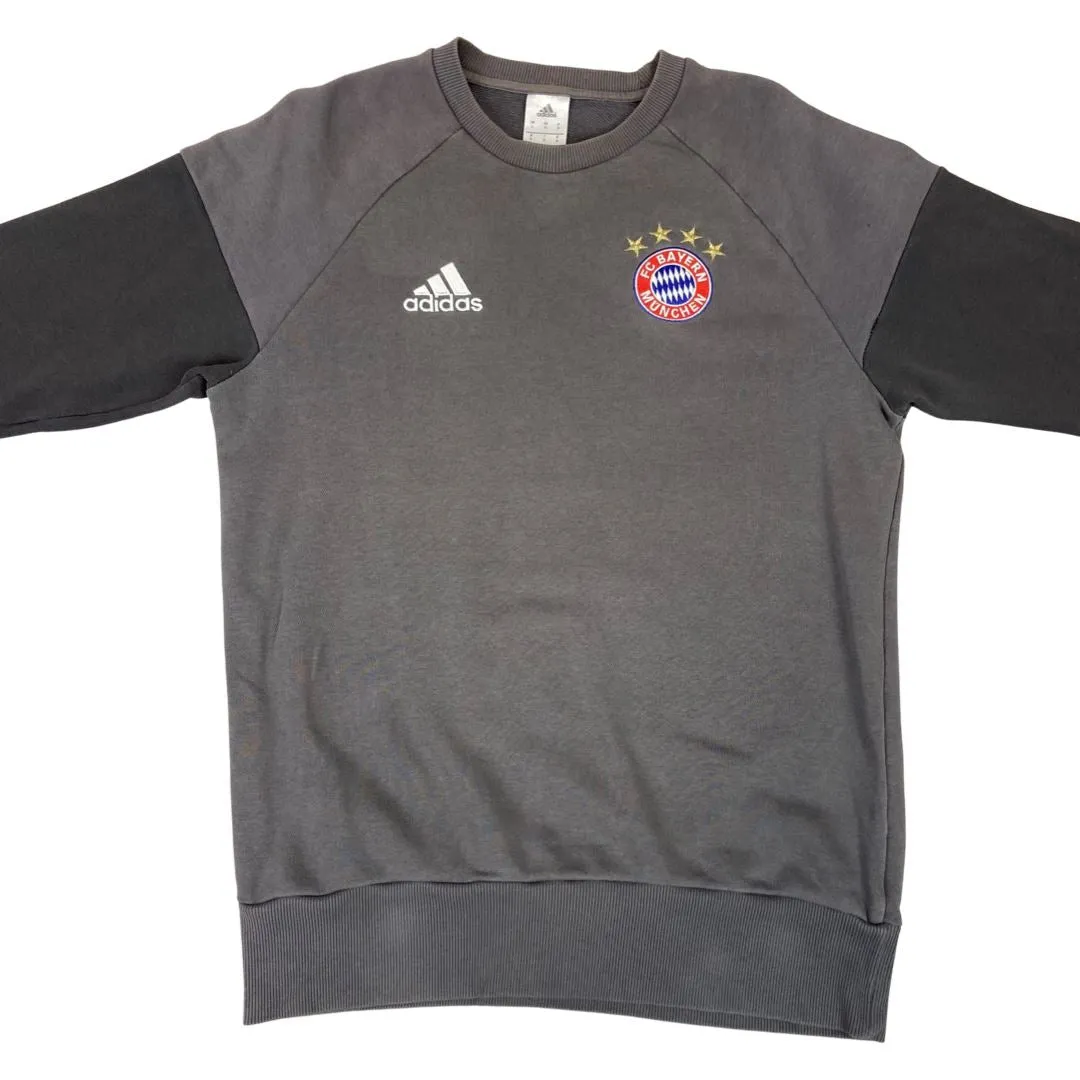 Vintage 90s 00s Grey Embroidered Adidas Bayern Munich FC Crew Neck Jumper M